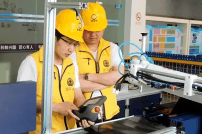 金石兴机器人培训 赋能智能制造，引领工程技术服务新未来