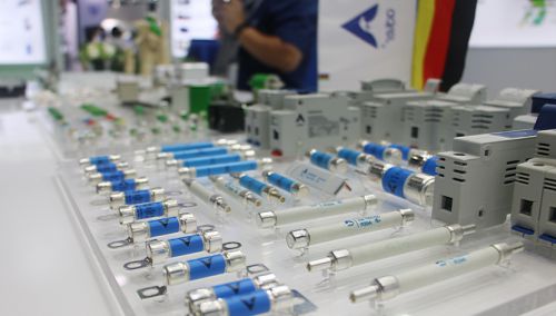 电车熔断器巨头Adler亮相中国国际新能源汽车技术展，引领工程技术服务新篇章